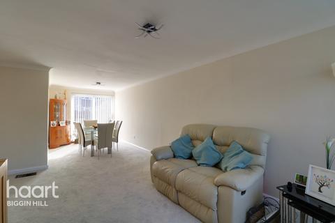 32 Lullarook Close, Biggin Hill, Westerham, TN16 3XG