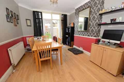21 Brunswick Grove, London, N11 1HN