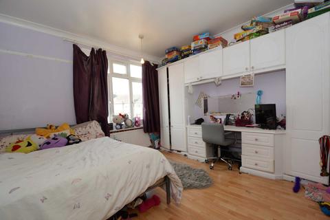 21 Brunswick Grove, London, N11 1HN