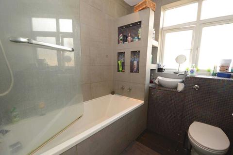 21 Brunswick Grove, London, N11 1HN