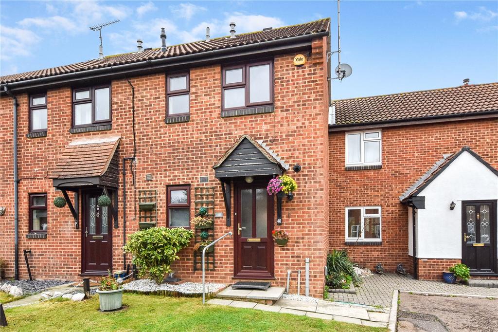 The Drakes, Shoeburyness, Essex, SS3 2 bed semidetached house £240,000