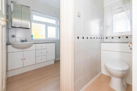 19 Garden Close, Wallington, SM6 8LW