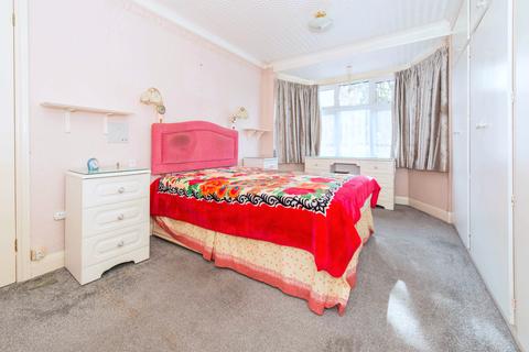 19 Garden Close, Wallington, SM6 8LW