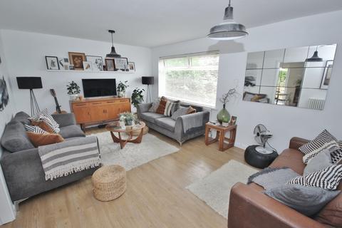 6 Bryncoed, Radyr, Cardiff, CF15 8RH