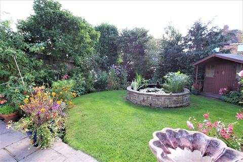 6 Seagram Way, Uttoxeter, ST14 8XF