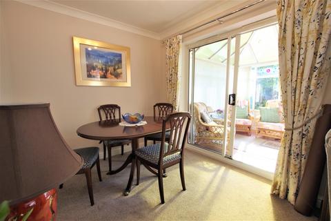 6 Seagram Way, Uttoxeter, ST14 8XF