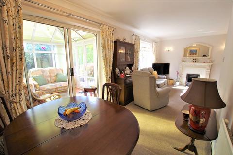 6 Seagram Way, Uttoxeter, ST14 8XF