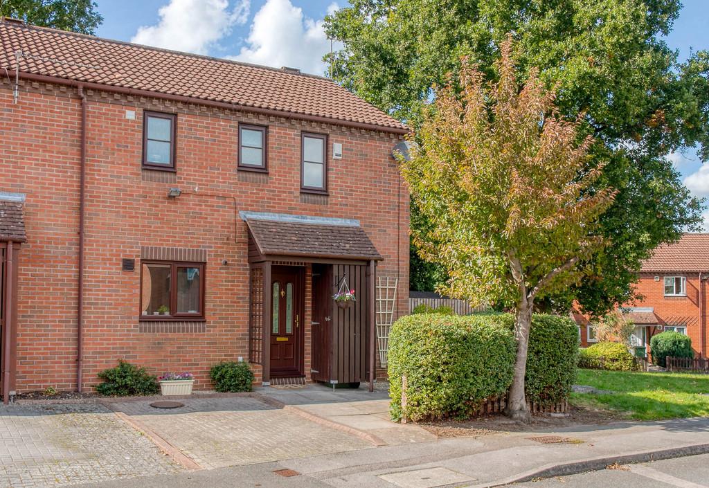 Ibstock Close, Winyates East, Redditch, B98 0PH 2 bed end of terrace