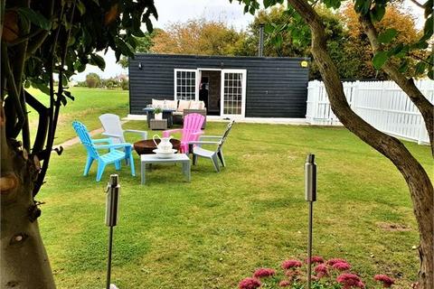 2, Peartree Cottages Barling Road, Little Wakering, Southend-on-sea, SS3 0QJ