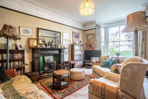 3 Cedars Road, Hampton Wick, Kingston Upon Thames, KT1 4BG
