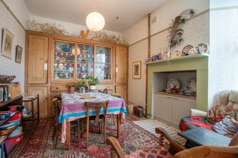 3 Cedars Road, Hampton Wick, Kingston Upon Thames, KT1 4BG