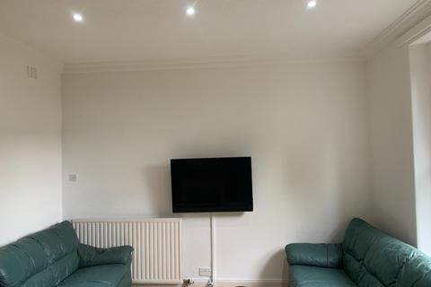 1 bedroom in a flat share to rent, Forth Street, Riverside, Stirling, FK8
