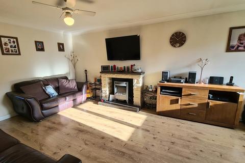 12 Anscomb Way, Woodford Halse, Daventry, NN11 3SR