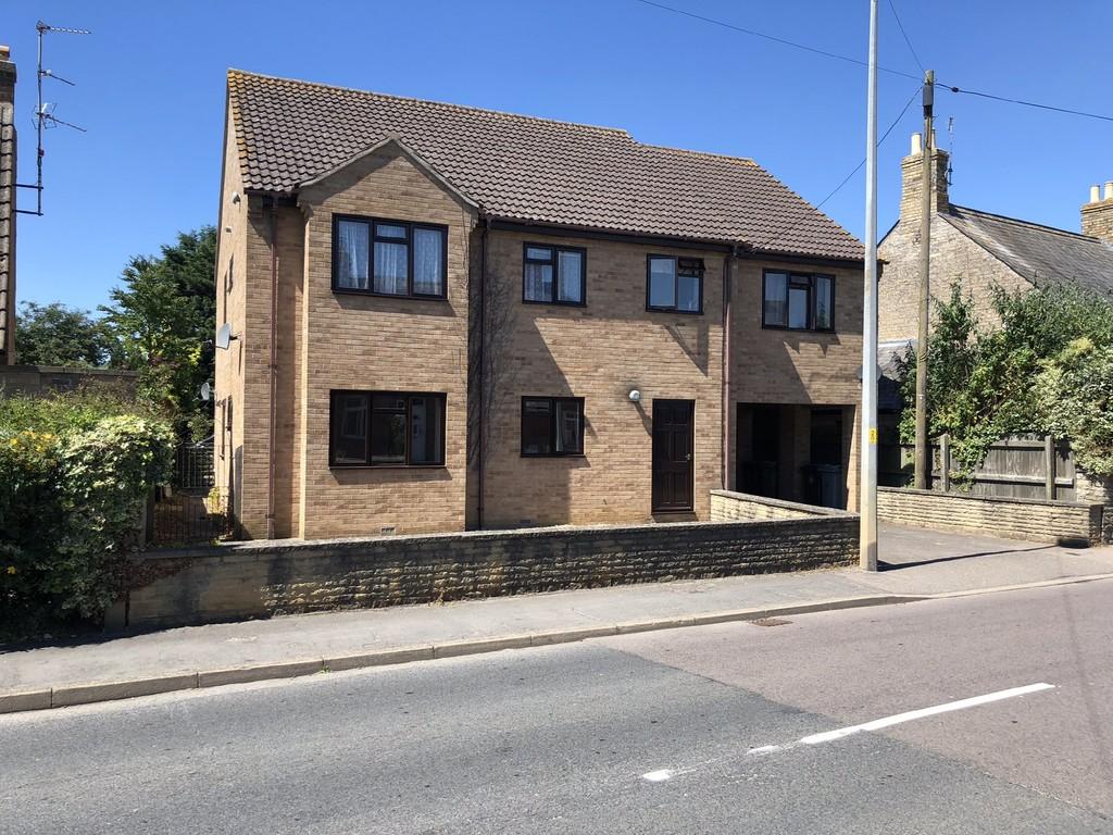 Halfleet, Market Deeping 2 bed flat £575 pcm (£133 pw)