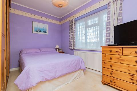 30 Fairmead Crescent, Edgware, HA8 8YQ