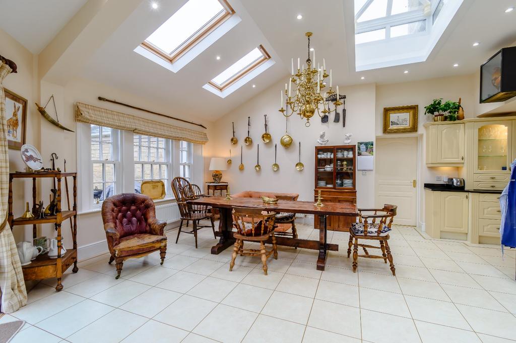 Breakfast Room