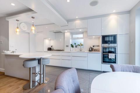 6 Hill Crescent, Bexley, DA5 2DB