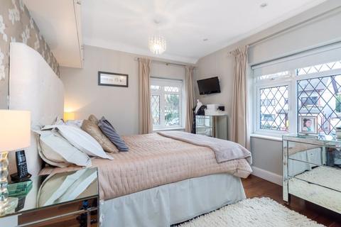 6 Hill Crescent, Bexley, DA5 2DB