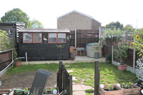 30 Caldbeck, Waltham Abbey, EN9 1UR