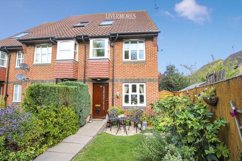 34 Heathlee Road, Crayford, Dartford, DA1 3PW