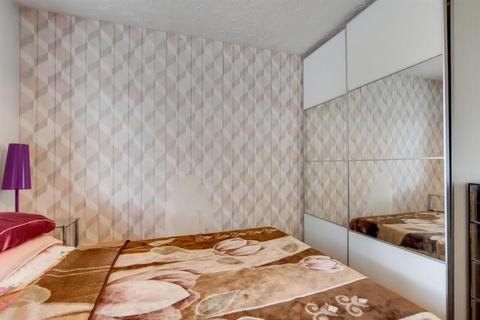 19 Lupin Close, Rush Green, Romford, RM7 0WY
