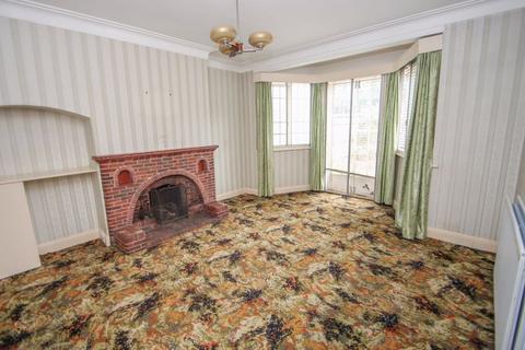 40 Manor Drive, Hinchley Wood, Esher, KT10 0AX