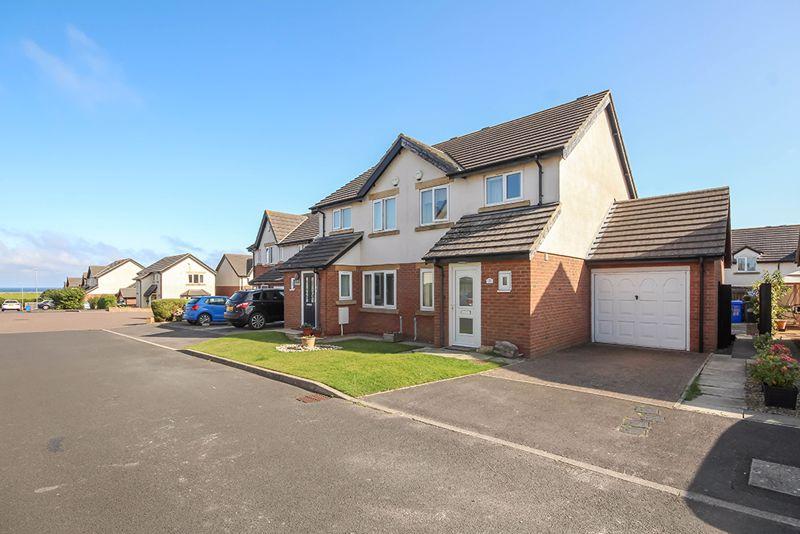 Kings Field, Seahouses 3 bed semidetached house £220,000