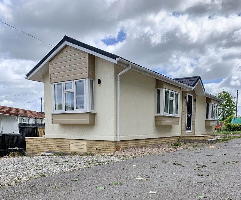 Pendeford Hall Lane, Wolverhampton 2 bed park home for sale £125,000