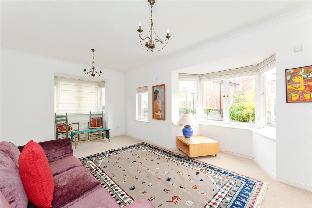 The Yonne, Chester, CH1 4 bed end of terrace house £365,000