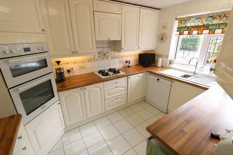 54 Halt Drive, Linford, Stanford-le-hope, SS17 0RA