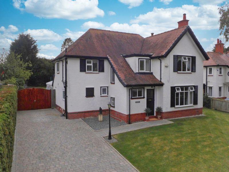 Broughton Lane, Wistaston, Cheshire 4 bed detached house £500,000