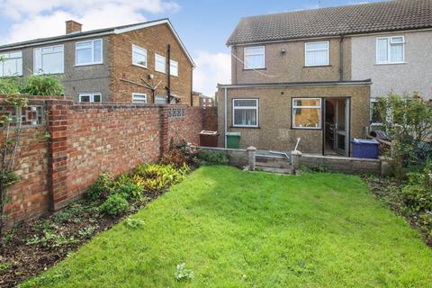 40 West Road, South Ockendon, RM15 6PH