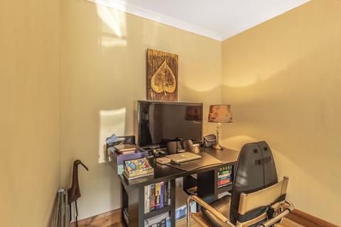 38 Bargate Close, New Malden, KT3 6BQ