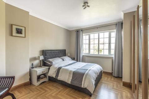 38 Bargate Close, New Malden, KT3 6BQ
