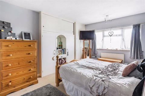 132 Holland Road, Oxted, RH8 9BH