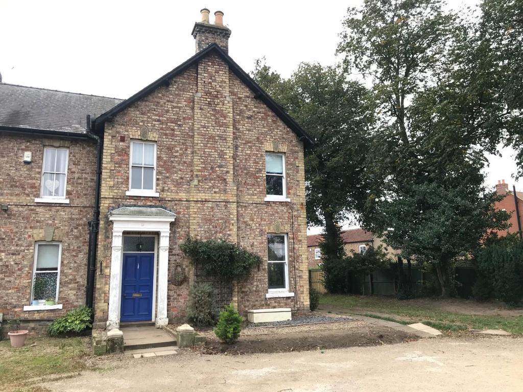 Beverley Road, Norton, Malton 2 bed semidetached house £595 pcm (£