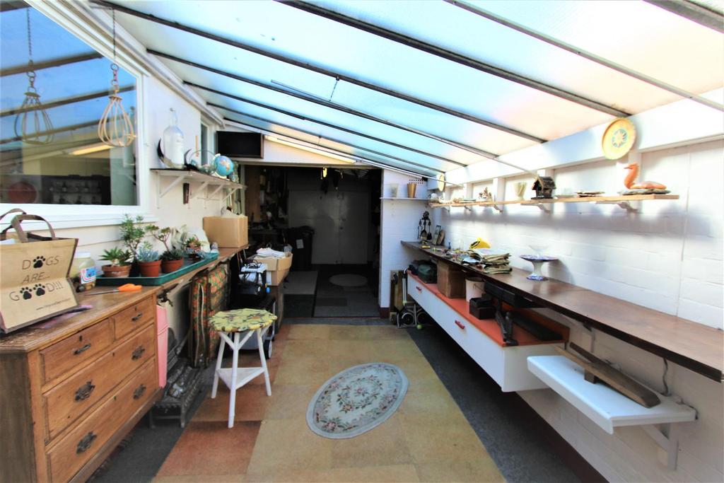 Garage/storage room