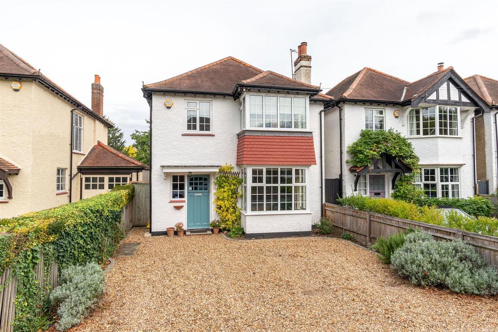 Arnison Road, East Molesey 3 bed detached house £1,000,000