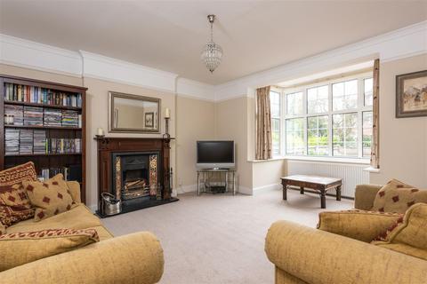 5 Arnison Road, East Molesey, KT8 9JF