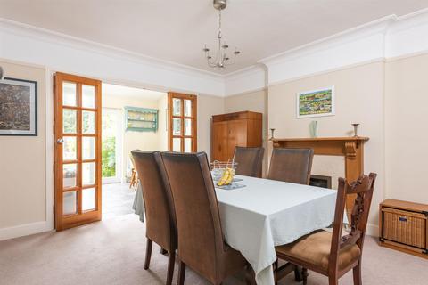 5 Arnison Road, East Molesey, KT8 9JF