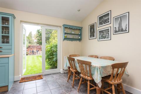 5 Arnison Road, East Molesey, KT8 9JF