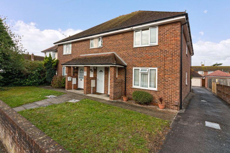 Stone Lane, Worthing 2 bed flat £950 pcm (£219 pw)