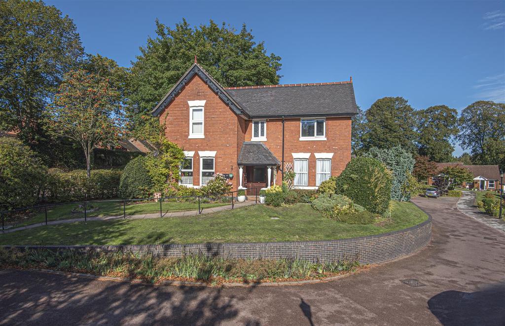 Maryvale Court, Lichfield 1 bed apartment £145,000