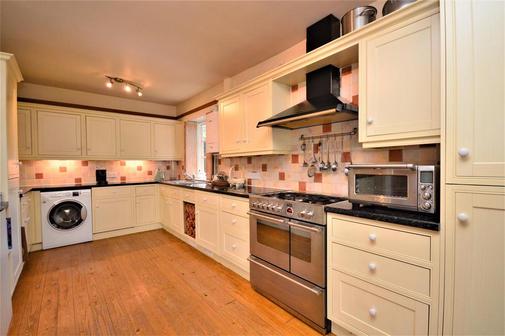 21 Kitchen Grange.JPG