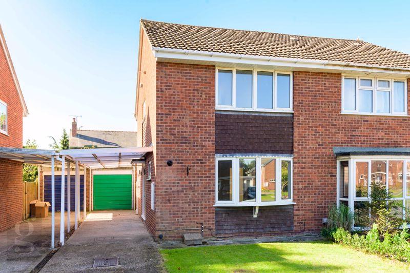 Knightswood, Hampton Dene, Hereford... 3 bed semidetached house £950