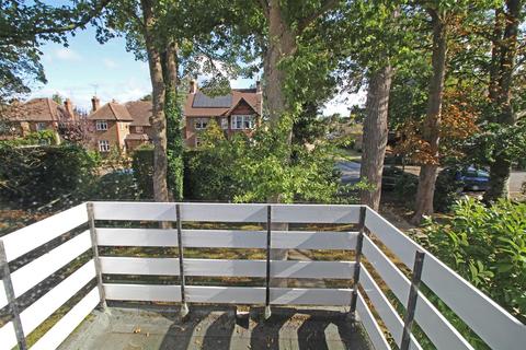 43 Ashleigh Road, Horsham, RH12 2LE