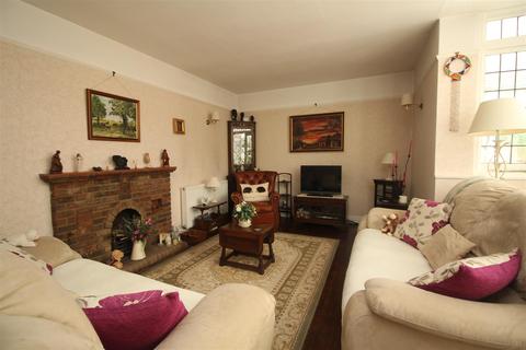 West View Worthing Road, Southwater, Horsham, RH13 9BH