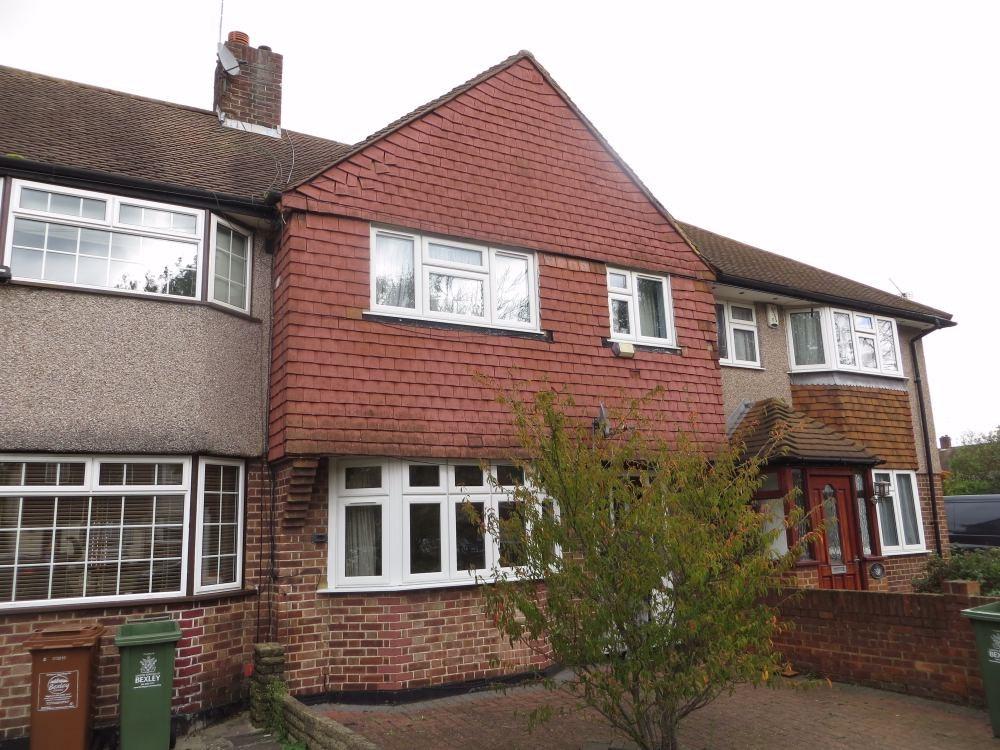 Berwick Crescent, Sidcup, DA15 3 bed terraced house £1,350 pcm (£312 pw)