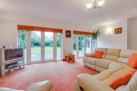 210 Benfleet Road, Benfleet, SS7 1QQ