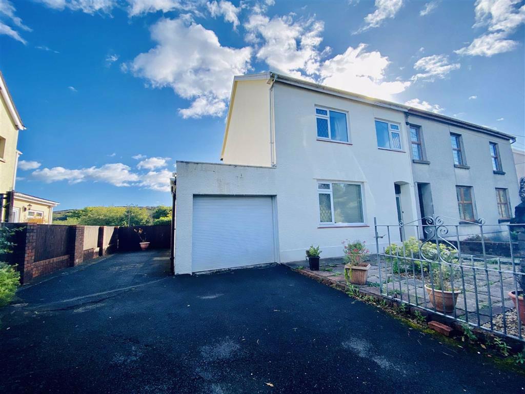 Garrod Avenue, Dunvant, Swansea 4 bed semidetached house £235,000